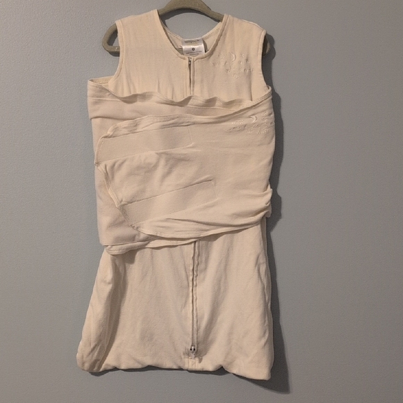 Halo SleepSack Swaddle in Cream - Picture 1 of 5